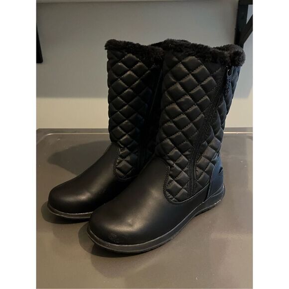 The Totes Isotoner Jackie Quilted Snow Boot Women’s 7M Black - Picture 1 of 14